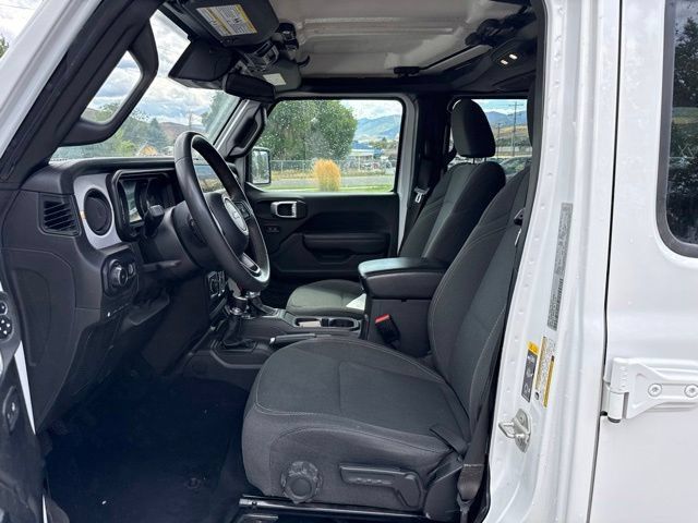 Used 2024 Jeep Wrangler Unlimited AWD/4WD image 17