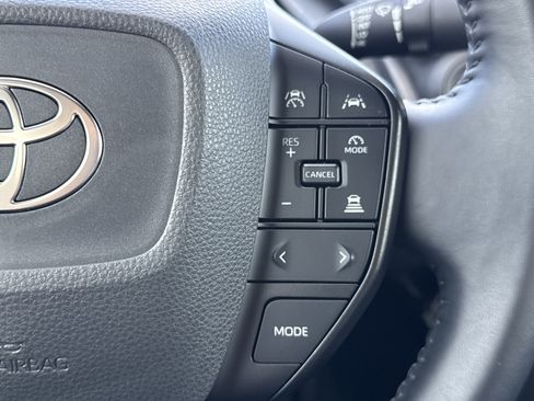 Used 2024 Toyota Prius LE image 18