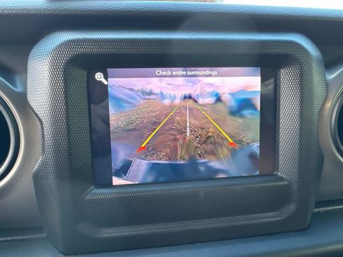 Certified 2022 Jeep Gladiator Sport image 24