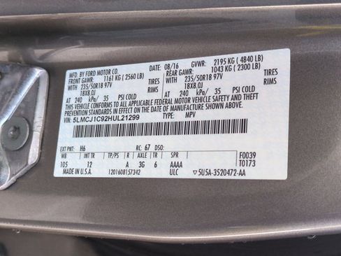 Used 2017 Lincoln MKC Premiere FWD image 9