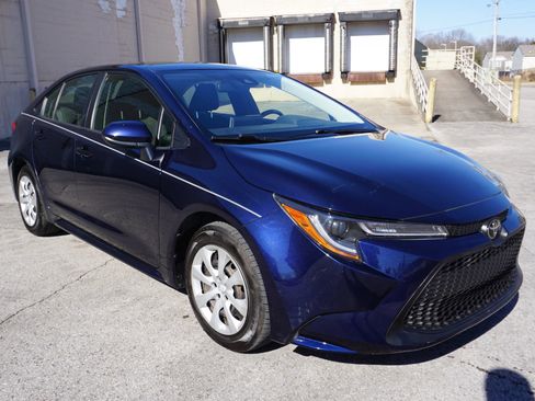 Used 2021 Toyota Corolla LE image 5