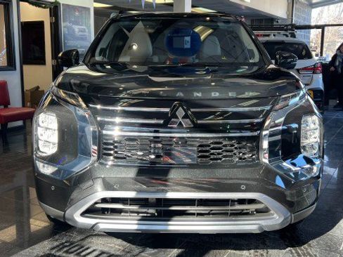 New 2026 Mitsubishi Outlander SE AWD/4WD image 2