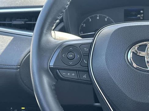 Used 2023 Toyota Corolla Cross LE w/ Moonroof Package image 9