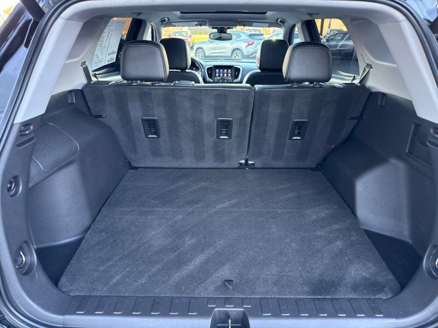 Used 2023 GMC Terrain SLT w/ Tech Package FWD image 28