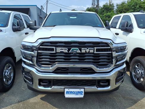 New 2026 RAM 2500 Tradesman w/ Chrome Appearance Group AWD/4WD image 3