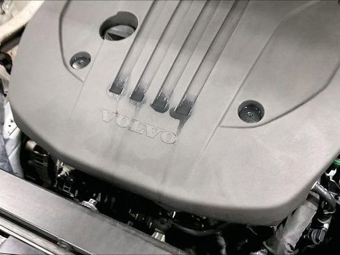 Certified 2023 Volvo XC60 B5 Plus w/ Protection Package Premier image 35