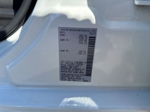 Used 2025 Nissan Altima 2.5 SV FWD image 34