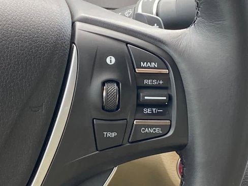 Used 2018 Acura TLX image 9