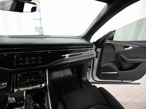 Used 2025 Audi RS Q8 performance image 30