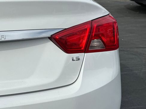 Used 2015 Chevrolet Impala LS image 29