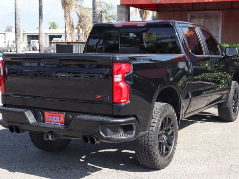 Used 2021 Chevrolet Silverado 1500 LT Trail Boss w/ Convenience Package II AWD/4WD image 9