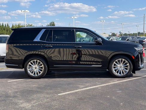 Used 2021 Cadillac Escalade Premium Luxury w/ Driver Assist Tech Package AWD/4WD image 4