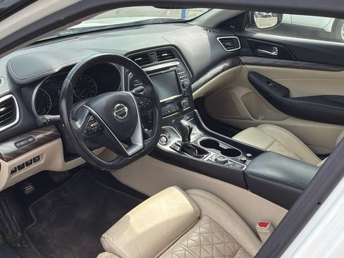 Used 2017 Nissan Maxima Platinum FWD image 10