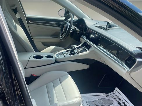 Used 2018 Porsche Panamera 4S w/ Premium Package AWD/4WD image 9