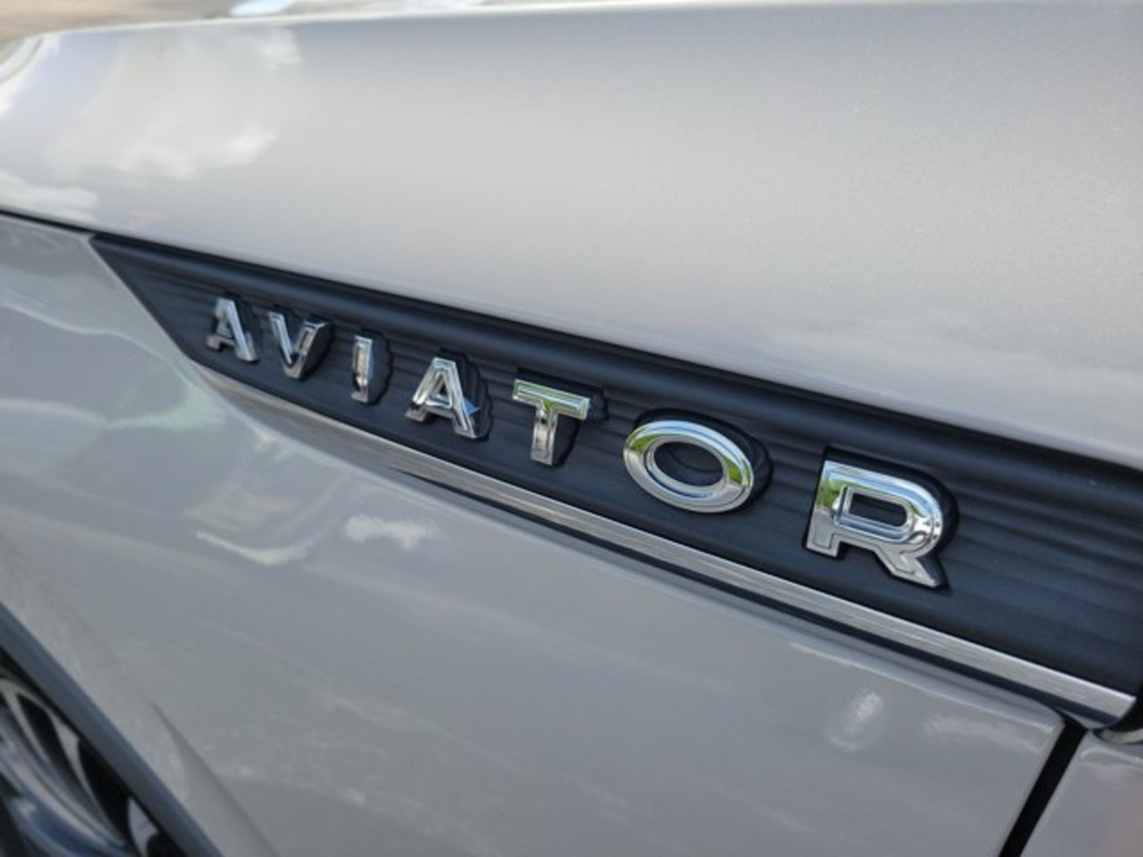 Used 2021 Lincoln Aviator Reserve RWD image 5