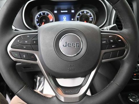Used 2022 Jeep Cherokee Latitude Lux AWD/4WD image 6