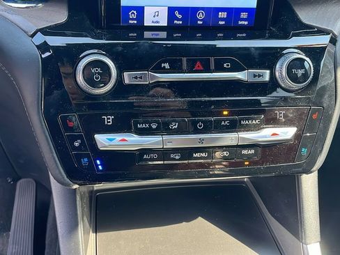 Used 2021 Ford Explorer Platinum w/ Equipment Group 601A AWD/4WD image 15