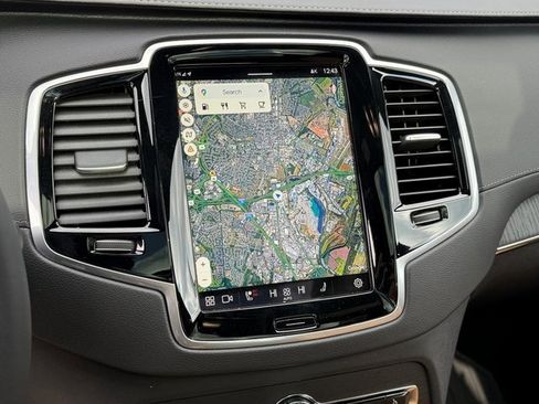 Certified 2024 Volvo XC90 B6 Ultimate w/ Protection Package Premier image 27