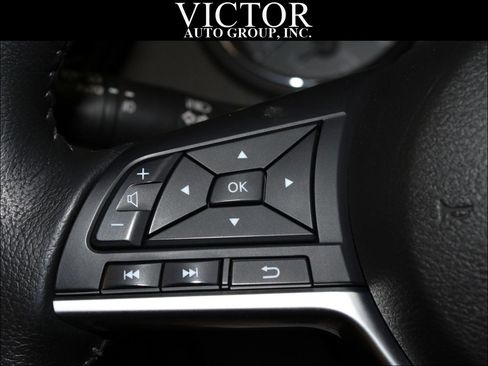 Used 2018 Nissan Rogue SL image 20