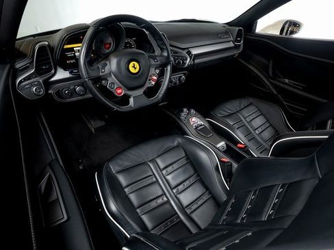Used 2012 Ferrari 458 Italia Coupe image 25