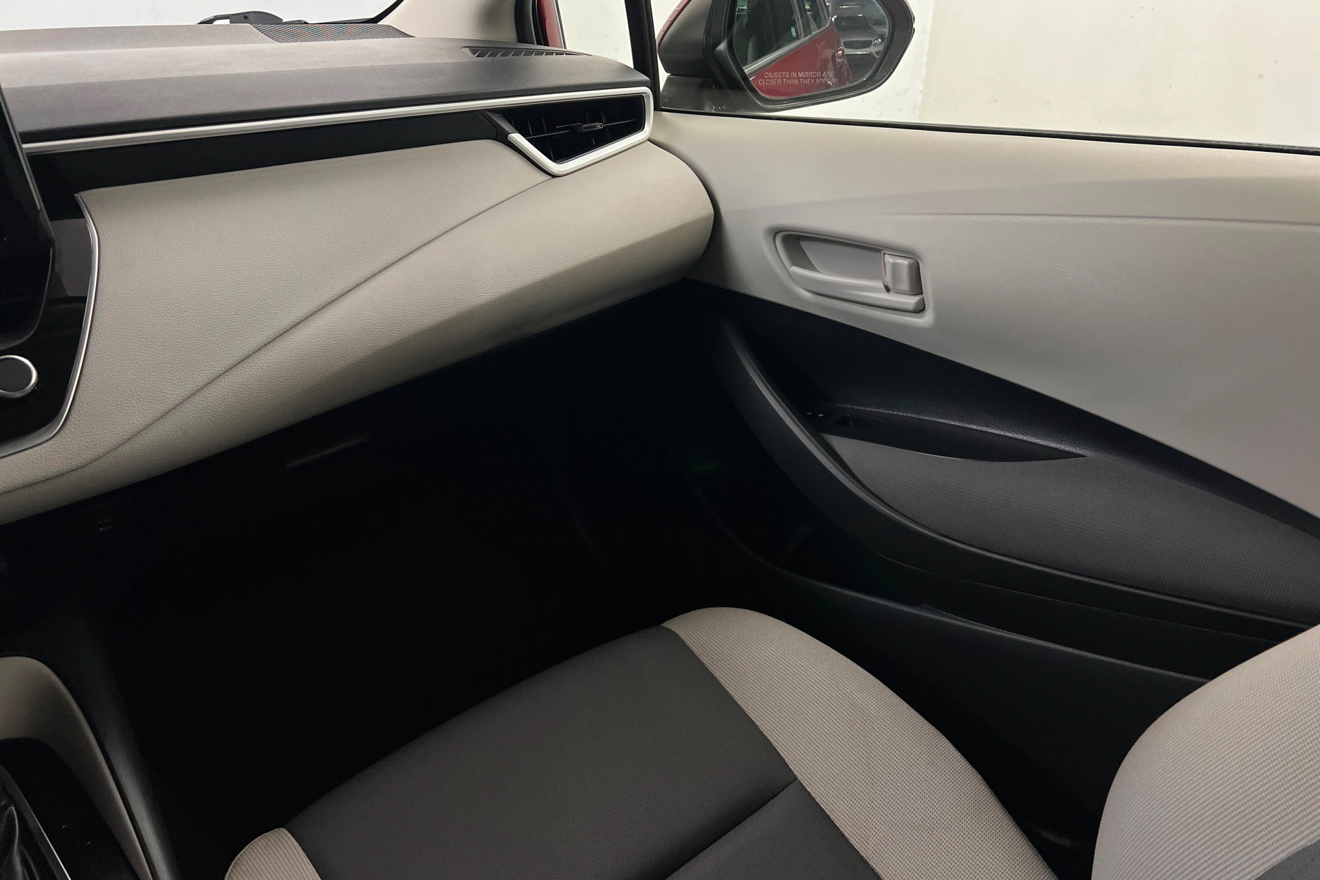 Used 2023 Toyota Corolla LE FWD image 11