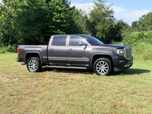 Used 2016 GMC Sierra 1500 Denali w/ Enhanced Driver Alert Package RWD image 7