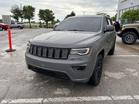 Used 2021 Jeep Grand Cherokee Laredo X AWD/4WD image 11