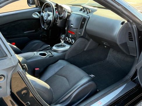 Used 2012 Nissan 370Z Touring w/ Sport Pkg RWD image 21