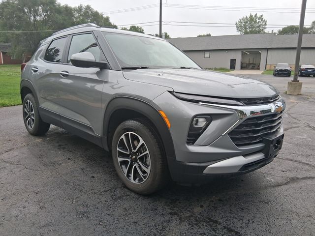 Used 2025 Chevrolet TrailBlazer LT AWD/4WD image 7