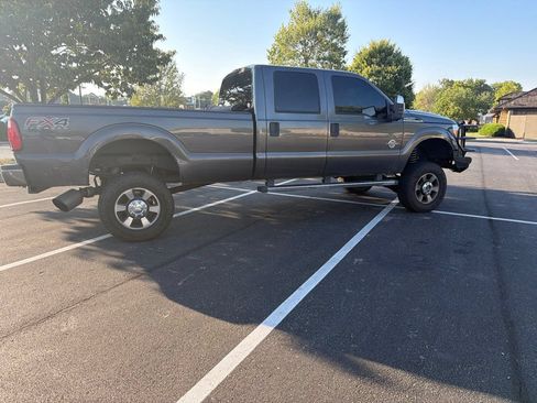 Used 2016 Ford F250 XLT w/ XLT Premium Package AWD/4WD image 5