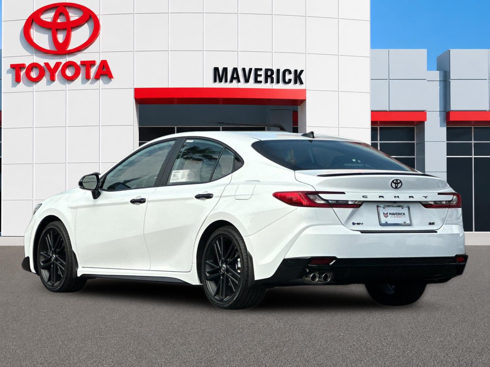 New 2026 Toyota Camry Hybrid FWD image 3