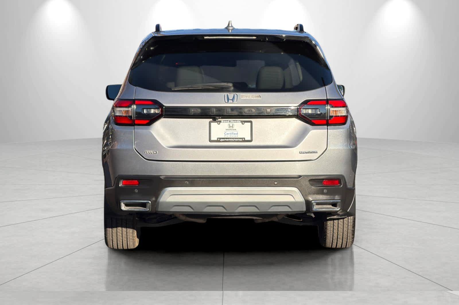 Used 2023 Honda Pilot Touring image 7