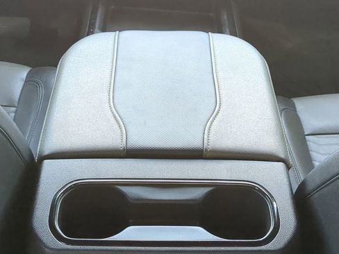 Used 2025 Chevrolet Silverado 2500 ZR2 image 19