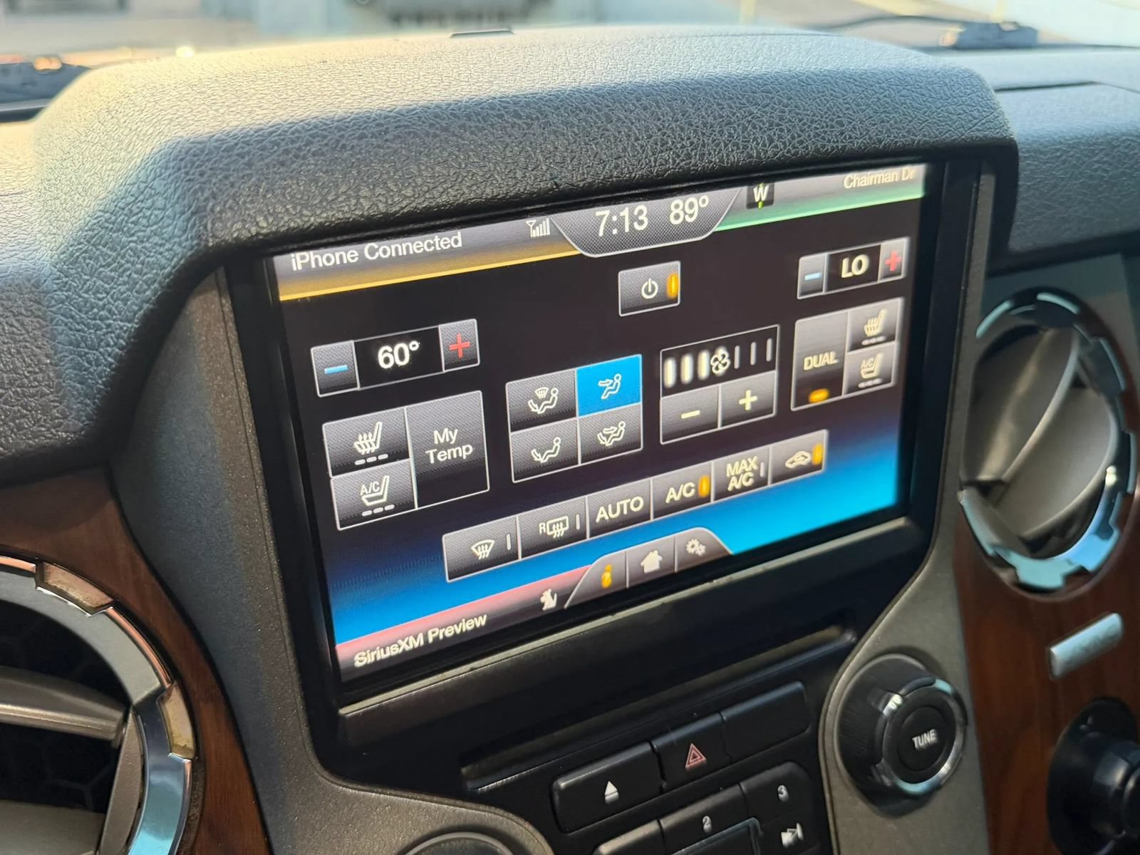 Used 2015 Ford F250 Lariat w/ Lariat Ultimate Package AWD/4WD image 33