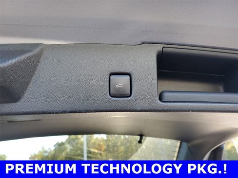 Certified 2023 Ford Escape ST-Line Elite w/ Premium Technology Package image 8