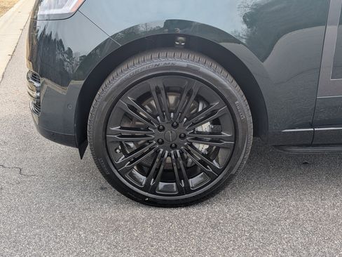 New 2026 Land Rover Range Rover Long Wheelbase SE image 33