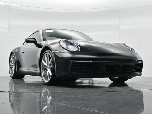 Certified 2021 Porsche 911 Carrera RWD image 27