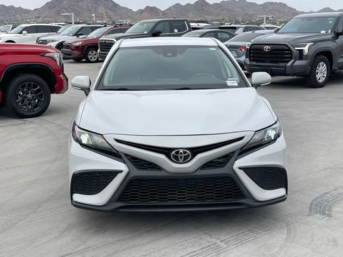 Used 2022 Toyota Camry SE w/ TRD Appearance Package (TMS) FWD image 2