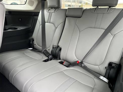 New 2025 Honda Pilot Touring image 17