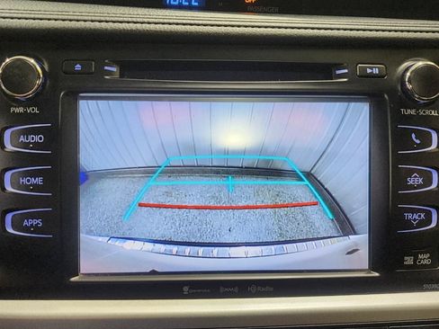 Used 2019 Toyota Highlander SE AWD/4WD image 16