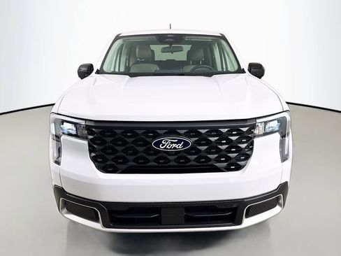 New 2026 Ford Maverick Lariat w/ 4K Tow Package image 2