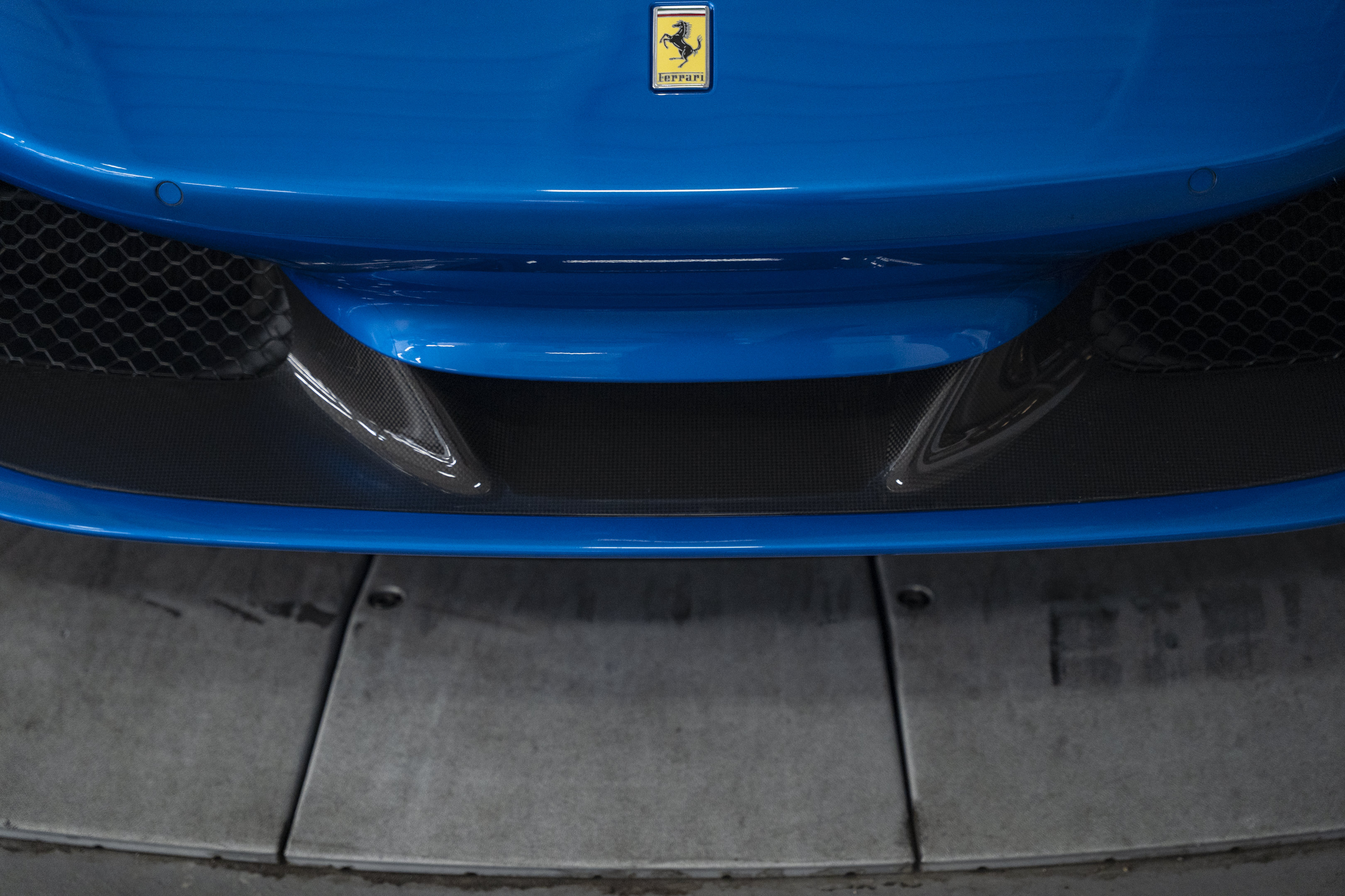 Used 2023 Ferrari F8 Tributo RWD image 20