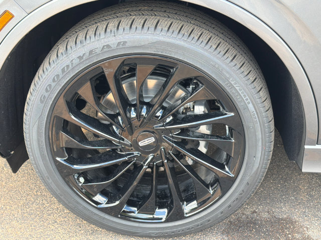 New 2027 Lincoln Aviator Reserve w/ Luxury Package RWD image 11