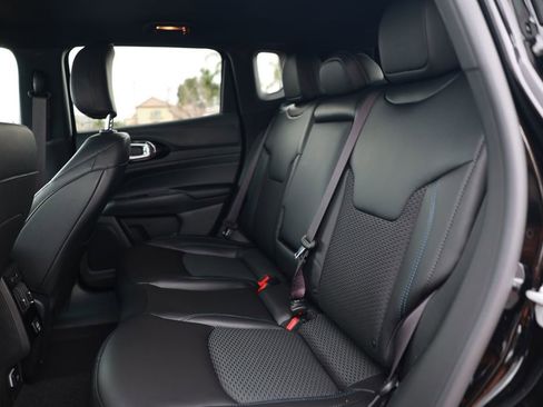 New 2026 Jeep Compass Latitude image 28