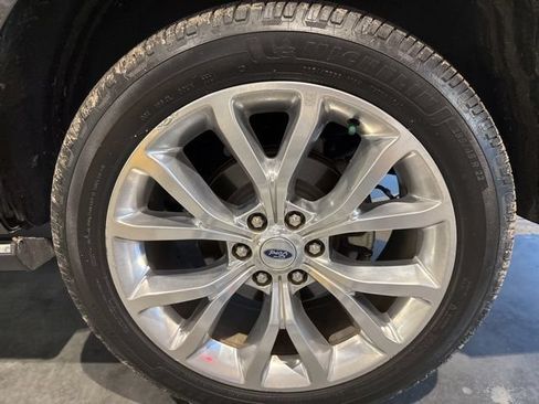 Used 2018 Ford Expedition Max Platinum AWD/4WD image 23