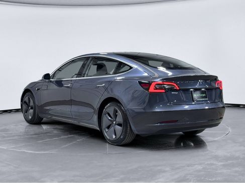 Used 2018 Tesla Model 3 Long Range RWD image 2