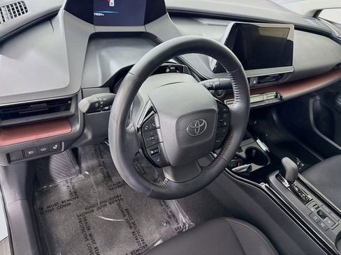 Certified 2025 Toyota Prius Plug-In Hybrid FWD image 9