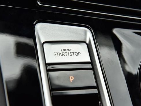 New 2026 Volkswagen Atlas Cross Sport SE image 16