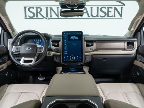 Used 2024 Ford Expedition Limited AWD/4WD image 16