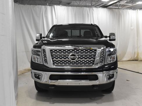Used 2017 Nissan Titan SL image 29